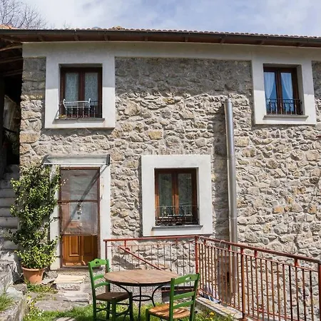 036 - La Casa Di Pietra Maissana Relax E Natura Apartamento *