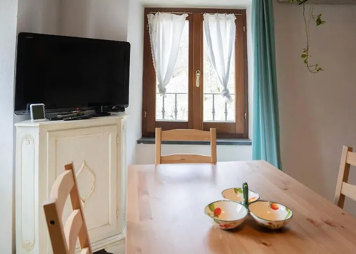 036 - La Casa Di Pietra Maissana Relax E Natura Διαμέρισμα Chiama